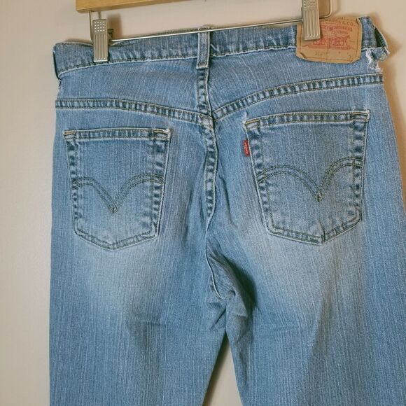 Levi's 515 Jeans Women’s 28x29 Nouveau Bootcut Mid Rise Medium Wash - Picture 9 of 12